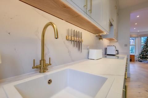 3 bedroom apartment for sale, Eglinton Hill, Shooters Hill, London, SE18