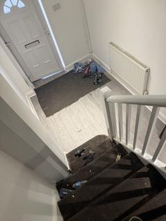 3 bedroom semi-detached house to rent, St. Albans Road, Ilford IG3