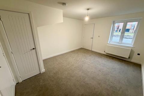 3 bedroom semi-detached house to rent, Peterborough Way, Tyne & Wear SR2