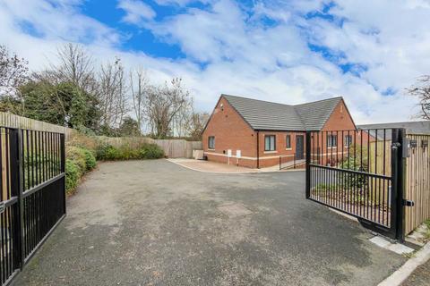 3 bedroom detached bungalow for sale, Dudley Avenue, Birstall