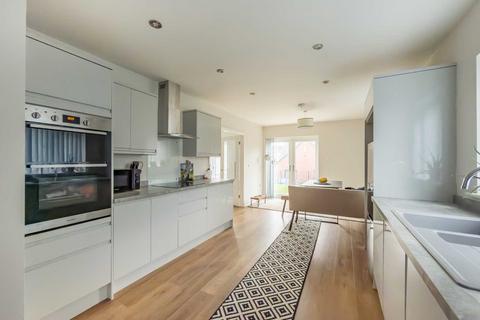 3 bedroom detached bungalow for sale, Dudley Avenue, Birstall