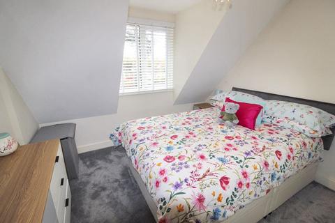 2 bedroom apartment for sale, Pinehurst Road, West Moors