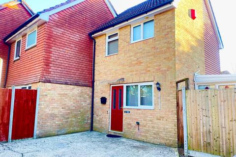 1 bedroom terraced house to rent, Gorling Close, Crawley RH11
