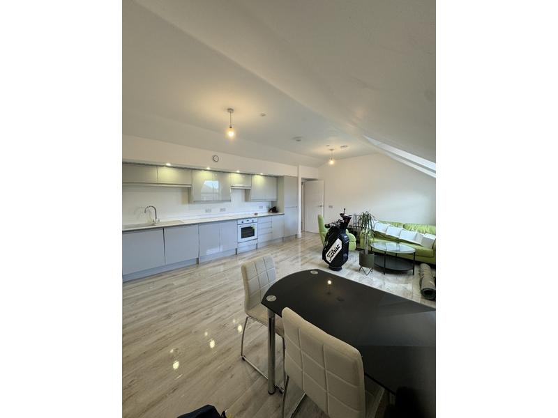 Luxury 2 Bedroom Apartment - Newport City Centre
