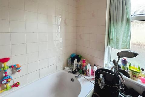 1 bedroom flat to rent, Station Road, Herne Bay