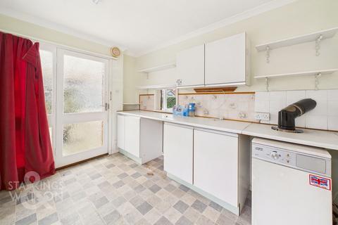 3 bedroom detached bungalow for sale, Church Close, Hepworth, Diss