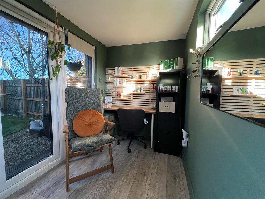 Interior garden office..jpg