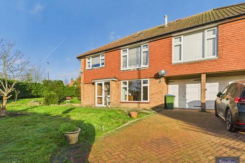 2 bedroom flat for sale, Bexley Road , Eltham , London