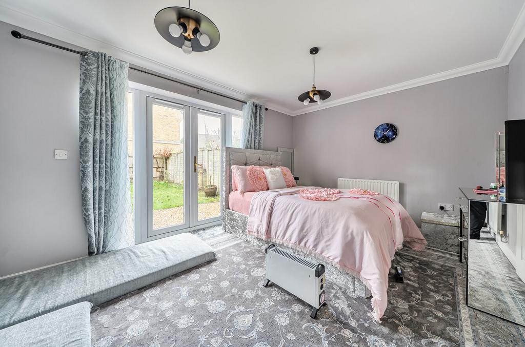 House in Southampton - More