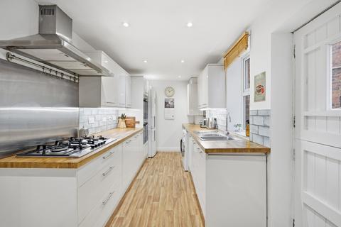 3 bedroom terraced house for sale, Grove Park Walk, Harrogate, North Yorkshire, HG1