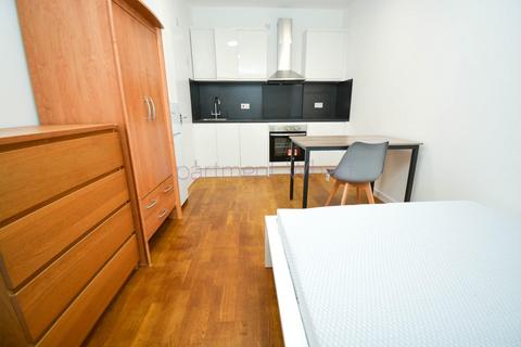 1 bedroom flat to rent, Studio A  Edwin Street    (Canning town), London, E16