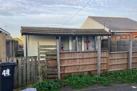 2 bedroom bungalow for sale, Colne Way, Point Clear Bay, Clacton-on-Sea