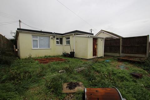 2 bedroom bungalow for sale, Colne Way, Point Clear Bay, Clacton-on-Sea