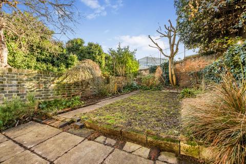 3 bedroom apartment to rent, Prince of Wales Road, London, NW5