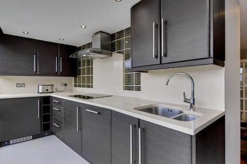 3 bedroom flat to rent, St Johns Wood Park, London NW8
