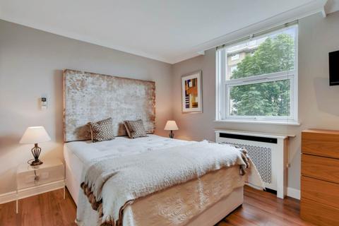 3 bedroom flat to rent, St Johns Wood Park, London NW8