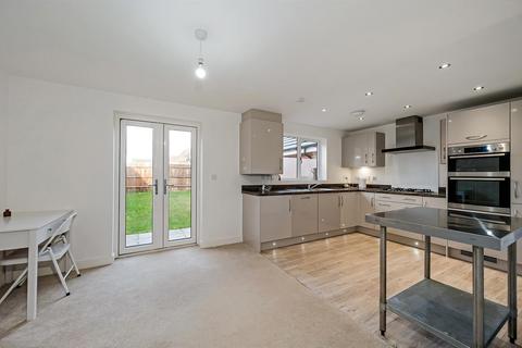 4 bedroom detached house for sale, Angora Road