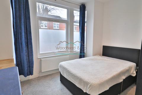 undefined, Wellingborough Road, Rushden, NN10 9XR