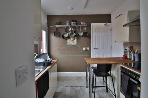 undefined, Wellingborough Road, Rushden, NN10 9XR
