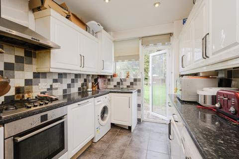 4 bedroom semi-detached house for sale, Woodlands, London SW20