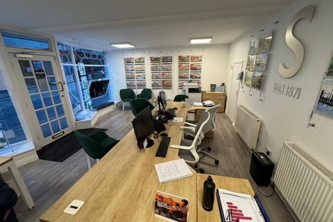 undefined, High Street, Knaresborough, North Yorkshire, HG5