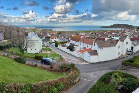 3 bedroom detached house for sale, Newtown, Alderney GY9
