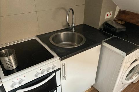 undefined, Gordon Road, Hounslow TW3