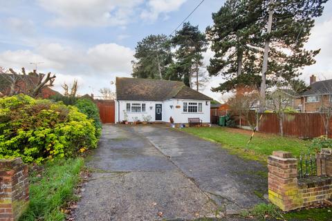 4 bedroom detached house for sale, Fawkham Avenue, New Barn, Kent, DA3
