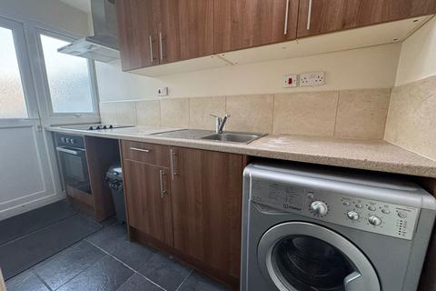 1 bedroom end of terrace house to rent, Beatrice Street, Swindon, SN2 1BJ