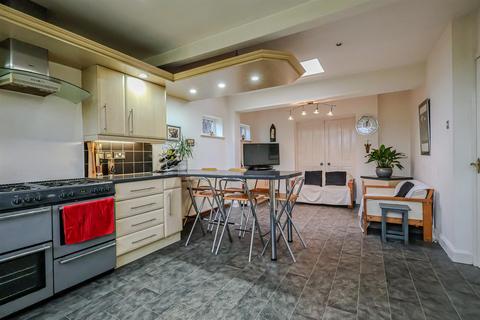 5 bedroom detached house for sale, Middlebeck Drive, Arnold, Nottingham