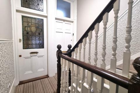3 bedroom flat to rent, Holloway Road, London
