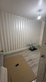 1 bedroom in a house share to rent, Gordon Road, Ilford IG1