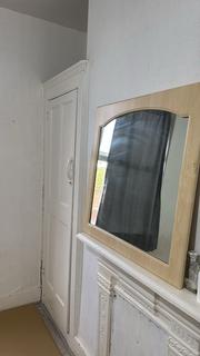 1 bedroom in a house share to rent, Gordon Road, Ilford IG1