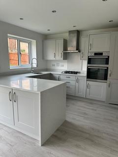 4 bedroom detached house to rent, Fox Covert Close, Billingham TS22