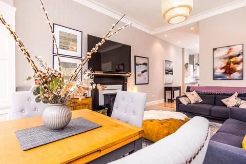 2 bedroom apartment to rent, Crow Road, Glasgow, G13