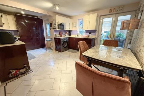 4 bedroom detached house for sale, Clough Grove, Oughtibridge, S35