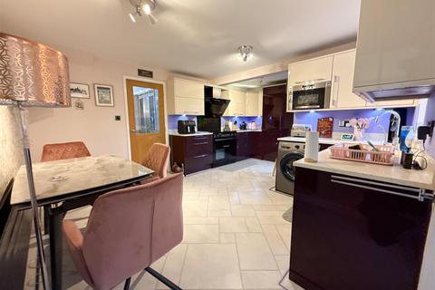undefined, Clough Grove, Oughtibridge, S35