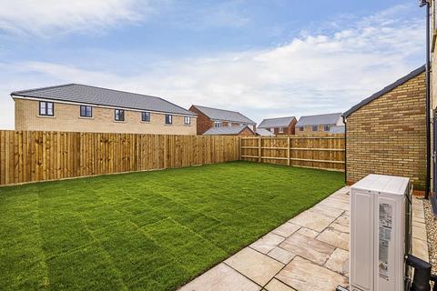 4 bedroom detached house to rent, Lime Walk, Long Sutton