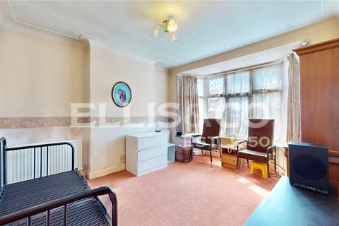 undefined, Whitton Avenue East, Greenford, UB6