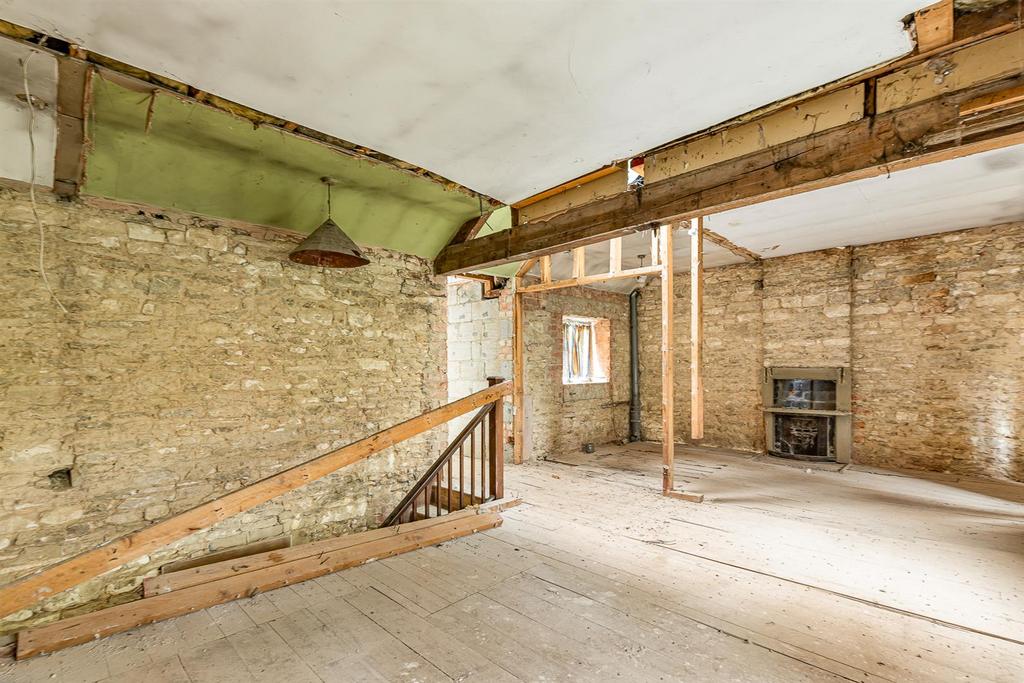Master Bedroom 2.jpg