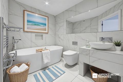3 bedroom apartment for sale, Grand Parade, Leigh-on-Sea, SS9
