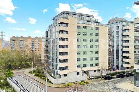 2 bedroom apartment for sale, Lapwing Heights, Waterside Way, N17