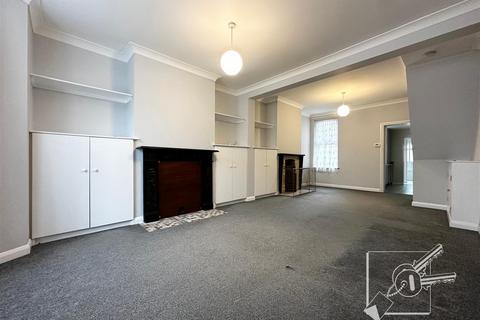 2 bedroom terraced house to rent, Alfred Road, Gravesend