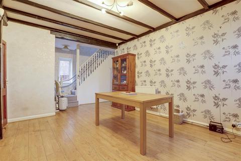 3 bedroom detached house for sale, Watnall Road, Hucknall NG15