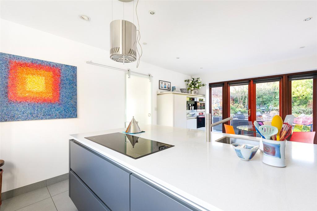 Kitchen/Breakfast