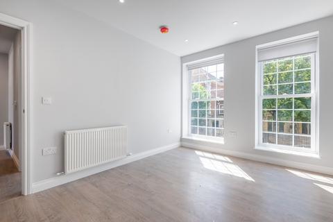2 bedroom flat to rent, Hill Road, Sutton, SM1