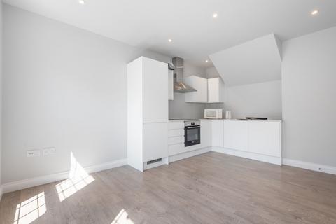 2 bedroom flat to rent, Hill Road, Sutton, SM1