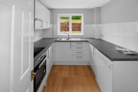 3 bedroom detached house to rent, River Glade, Gwaelod-y-garth
