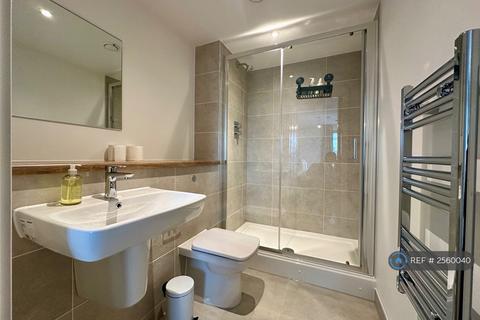 2 bedroom flat to rent, Pomona Strand, Manchester, M16
