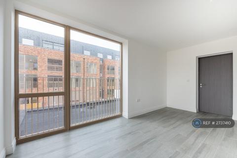 2 bedroom flat to rent, Staines Road, Hounslow, TW4